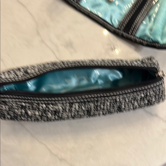 Bloomingdales Black and White Tweed Jewelry Roll - Picture 4 of 7